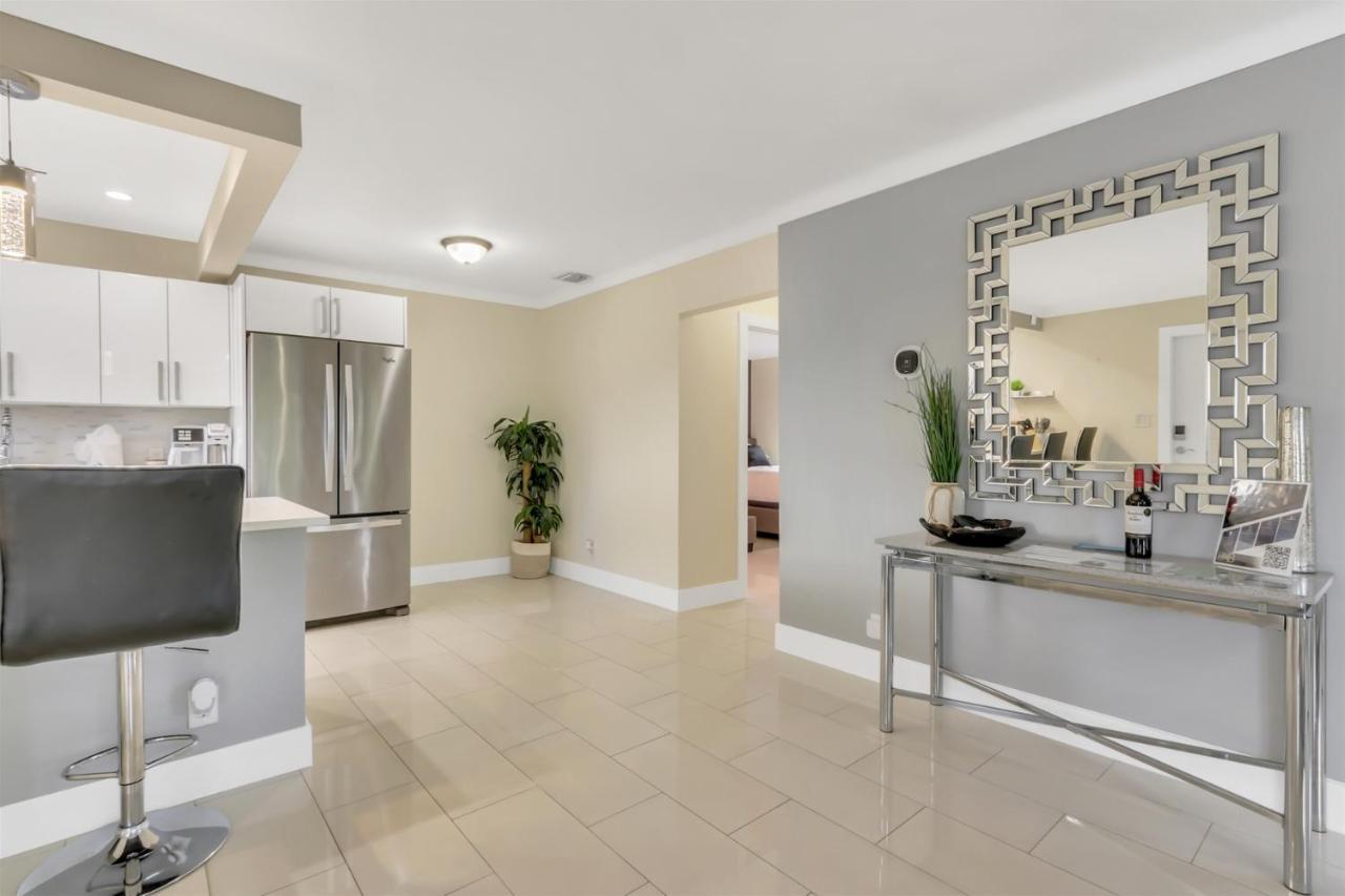 Bright Pompano Beach With Pool Access ภายนอก รูปภาพ