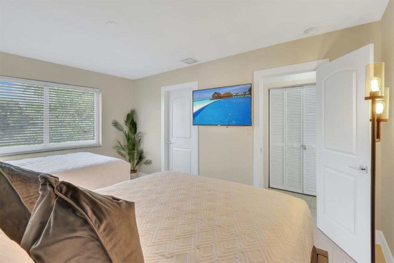 Bright Pompano Beach With Pool Access ภายนอก รูปภาพ