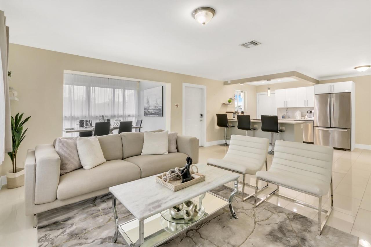 Bright Pompano Beach With Pool Access ภายนอก รูปภาพ